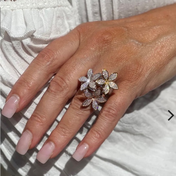 Lisa Robertson Jewelry Lisa Robertson Gold Pave Flower Ring Size 8 Poshmark